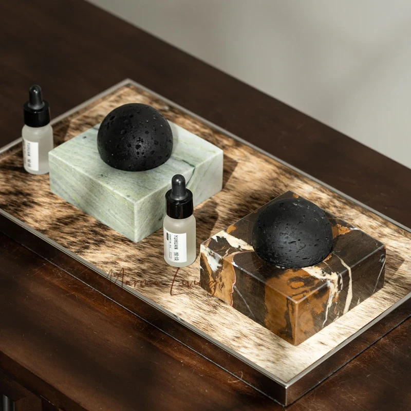 Luxury Skincare Oil - ناشر لافا روك ستون الأسود مع
