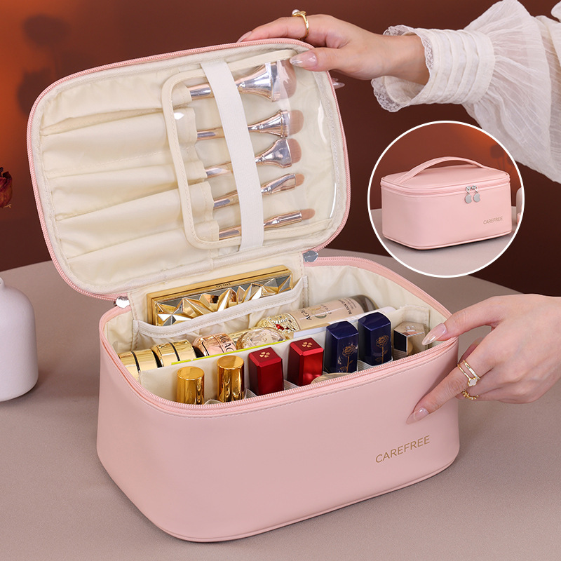 حقيبة مكياج فاخرة من البولي يو - مراجعة Luxury Skincare Box وسعره